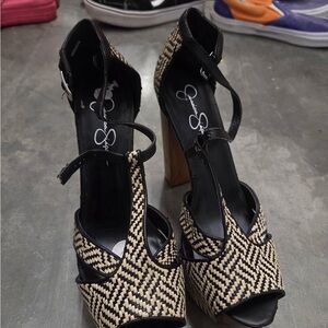 Jessica Simpson dany size 10